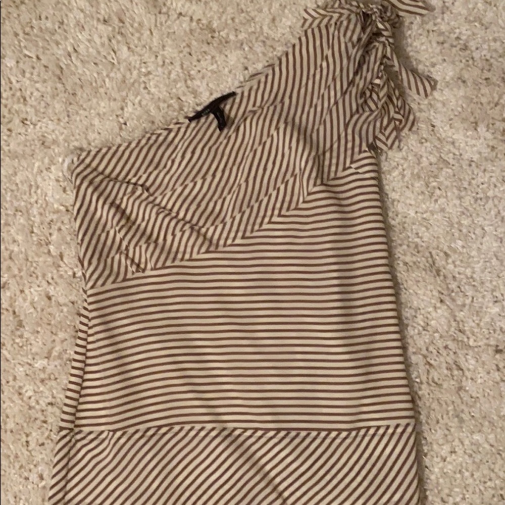 BCBG one shoulder GORGEOUS shirt